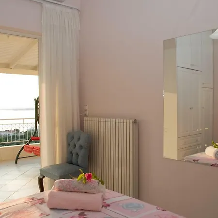Appartement Stylish Flat/ Romantic Sunsets, 300m To The Beach Kalamata